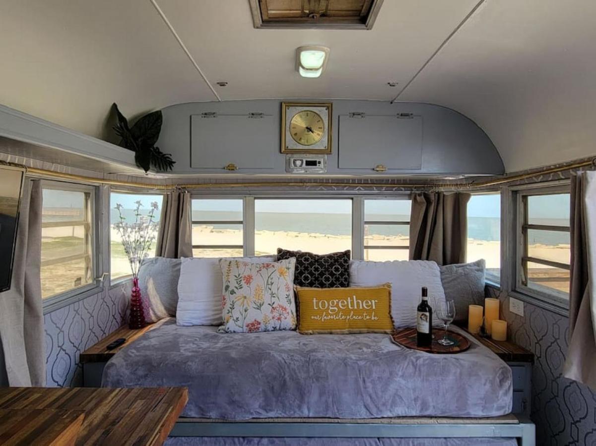 Maggie At The Beach - 1973 Vintage Rv Порт-Лавака Экстерьер фото